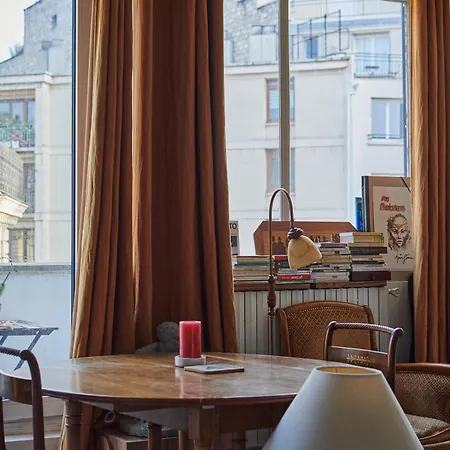 Apartment Cosy Avec Balcon 16eme