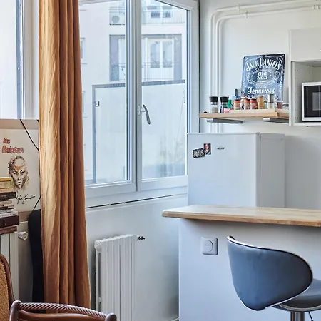 Апартаменты Cosy Avec Balcon 16eme Париж